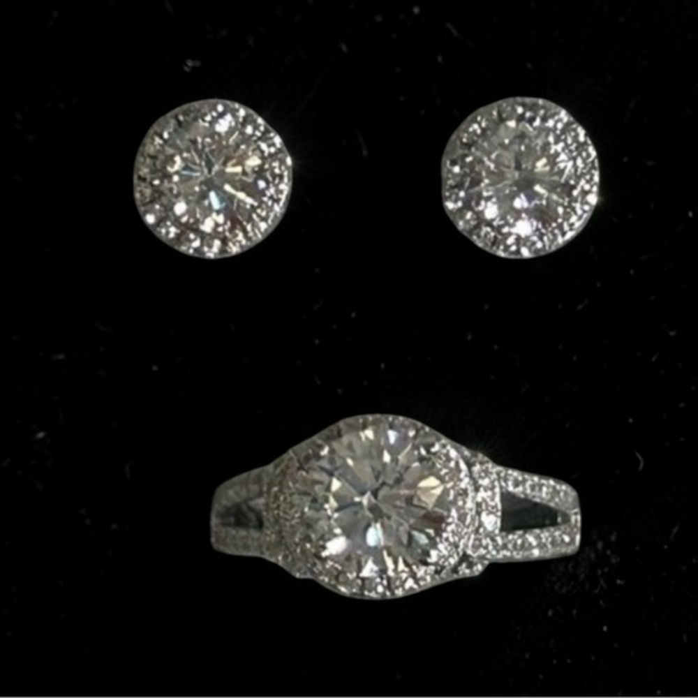 Sterling  Silver Diamonique  Halo Solitaire RING 7 and EARRINGS Set